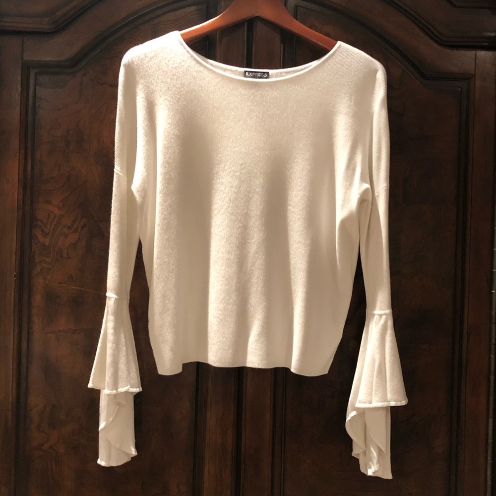 BELL SLEEVED CREW SWEATER